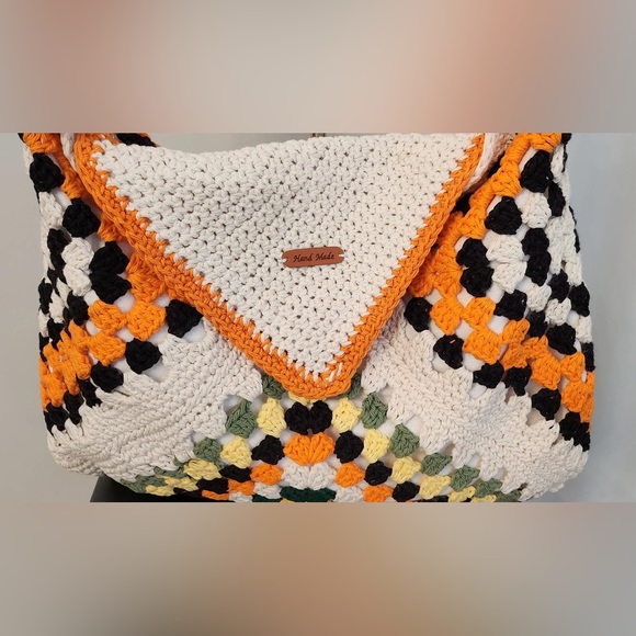 Large sized multicolor handmade bag - Picture 3 of 4